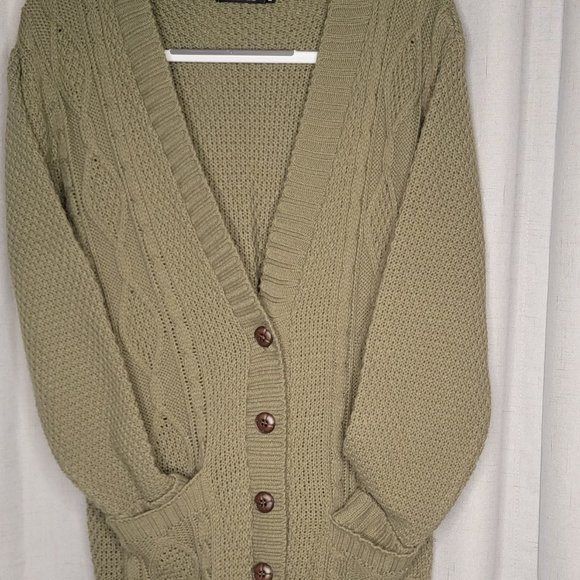 Boohoo Chunky Olive Cardigan Size M/L - Picture 2 of 3